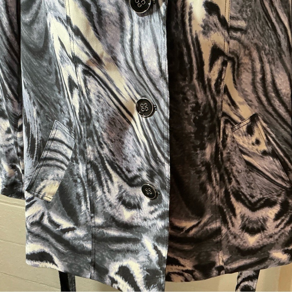 Susan Graver Zebra Print Short Trench Jacket Coat, Button Front 1X Belted NWOT‎ - Picture 4 of 11
